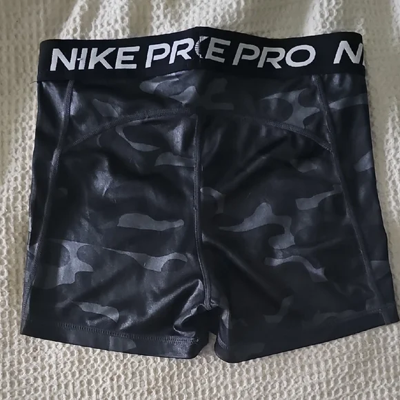Nike Pro Dark Gray Camo Shorts - Picture 4 of 4